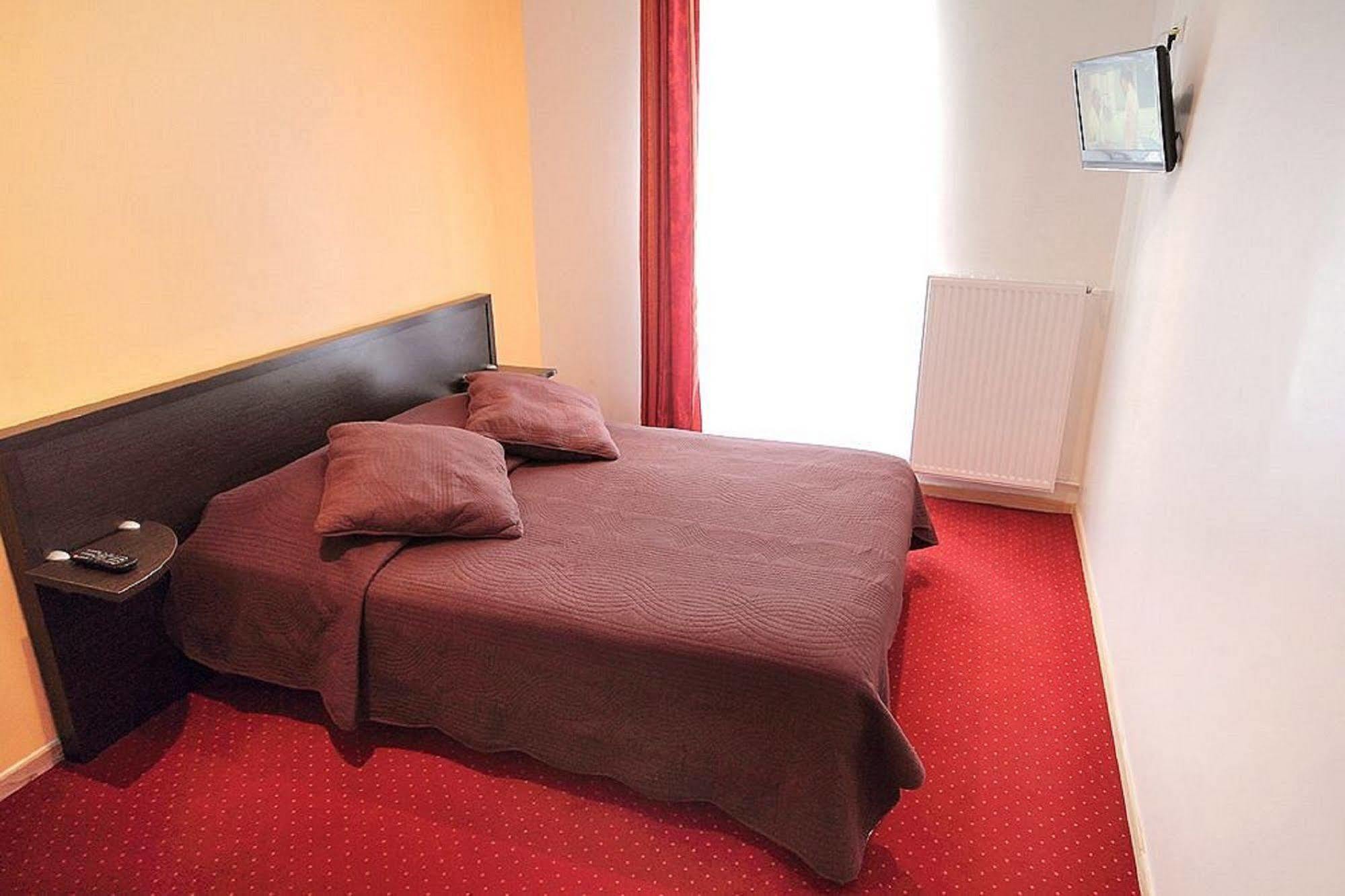 Luxelthe 2* Parigi